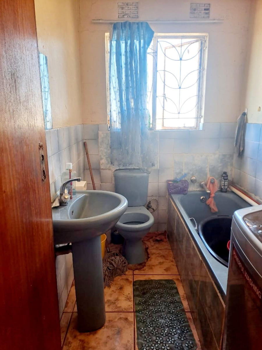 5 Bedroom Property for Sale in Mdantsane Nu 17 Eastern Cape